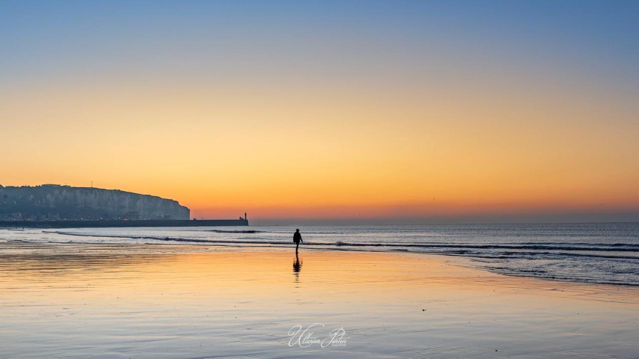 La Verriere. Les Locations Isahora C'Est Aussi Plusieurs Appart' De Standing A 2 Pas Du Chateau D'Eu, Des Falaises Du Treport, De Mers Les Bains Et Aux Portes De La Baie De Somme Eus  Eksteriør bilde